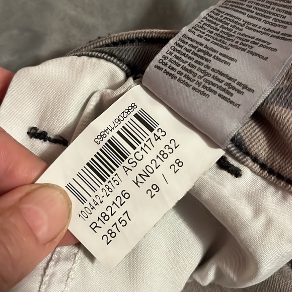 Like new Mavi Camo pants - Picture 5 of 5